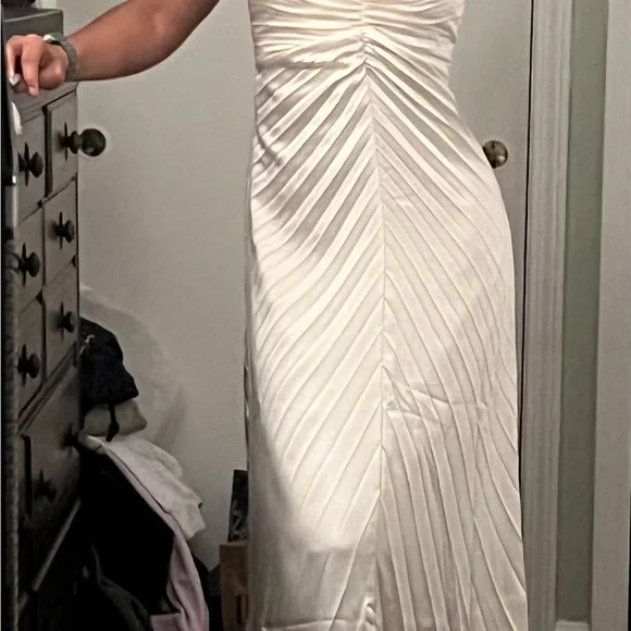 NWT - The A&F Giselle Sunburst Pleated Maxi Dress - Picture 7 of 11